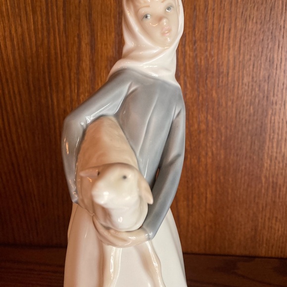 Lladro.   No 4584.  Girl with sheep   With box - Picture 4 of 8